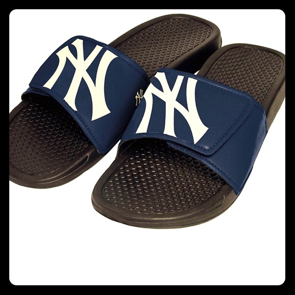 Yankees Slides - Picture 1 of 1